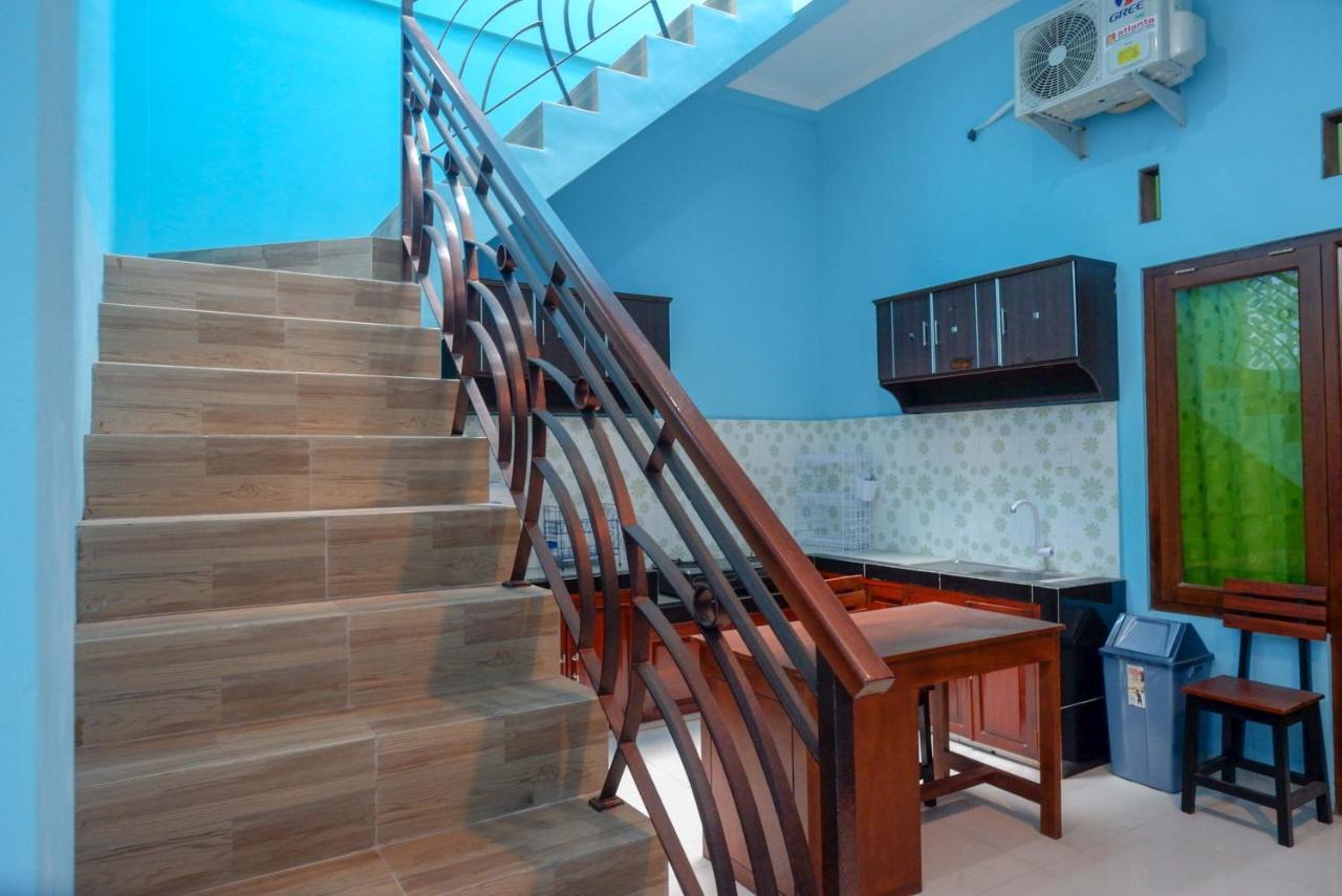 Hotel Reddoorz Syariah Near Monumen Jogja Kembali Kejayan Exterior foto